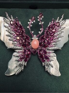 Pink Crystal Butterfly Brooch - Elegant Women's Jewelry